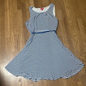 Elle dress size large